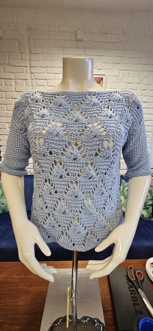 ażurowa bluzka damska błękitna